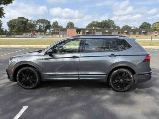 Черный Фольксваген Тигуан, объемом двигателя 2 л и пробегом 18 тыс. км за 15000 $, фото 3 на Automoto.ua