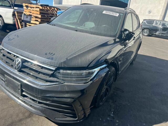 Черный Фольксваген Тигуан, объемом двигателя 2 л и пробегом 127 тыс. км за 19000 $, фото 3 на Automoto.ua