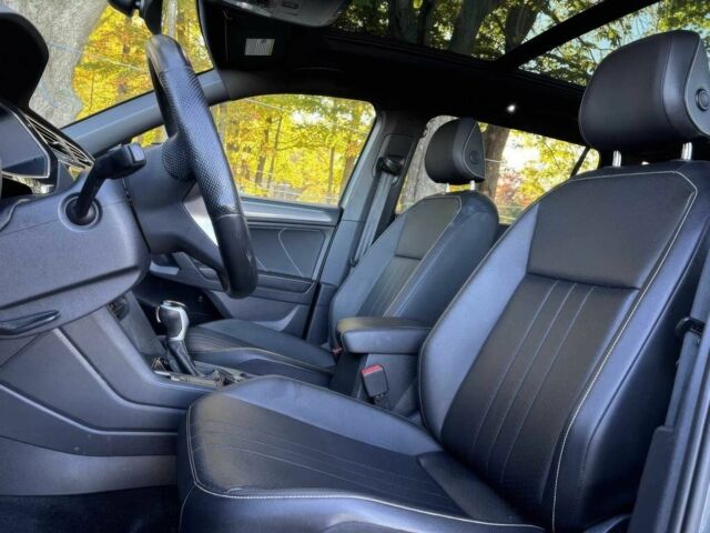 Чорний Фольксваген Тігуан, об'ємом двигуна 2 л та пробігом 27 тис. км за 9000 $, фото 7 на Automoto.ua