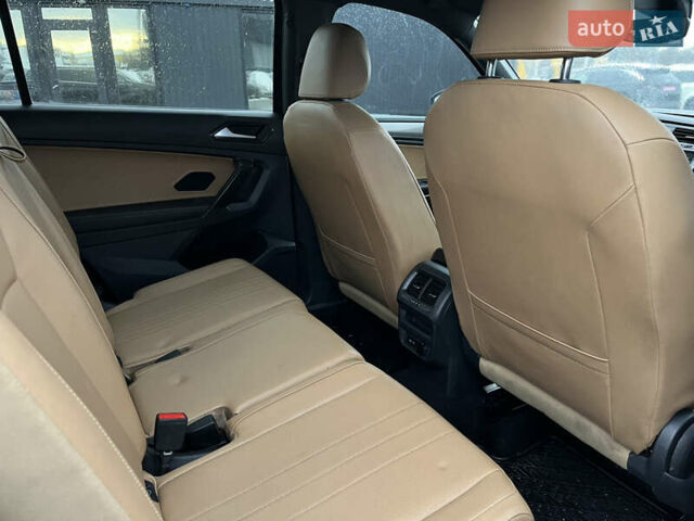 Черный Фольксваген Тигуан, объемом двигателя 2 л и пробегом 140 тыс. км за 18700 $, фото 18 на Automoto.ua