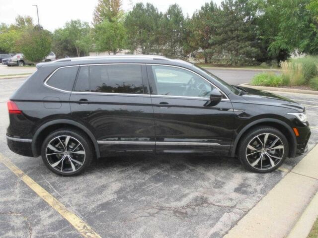 Черный Фольксваген Тигуан, объемом двигателя 2 л и пробегом 13 тыс. км за 8900 $, фото 2 на Automoto.ua