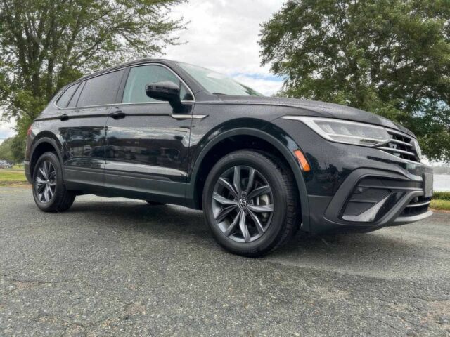 Черный Фольксваген Тигуан, объемом двигателя 2 л и пробегом 12 тыс. км за 13000 $, фото 2 на Automoto.ua