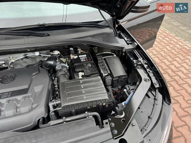 Черный Фольксваген Тигуан, объемом двигателя 1.98 л и пробегом 54 тыс. км за 21900 $, фото 42 на Automoto.ua