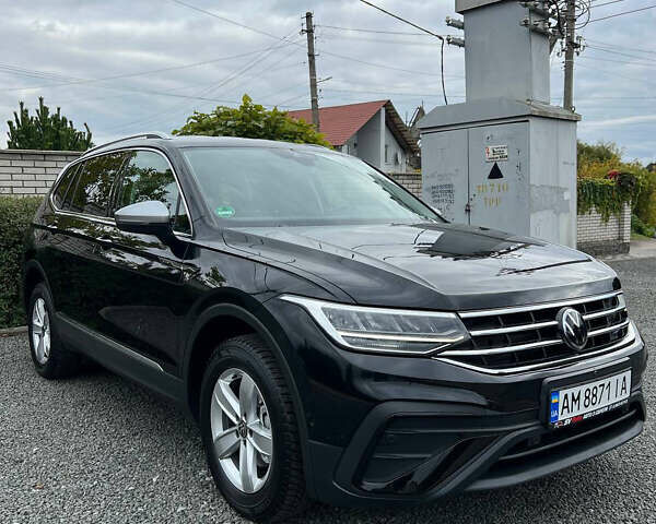 Черный Фольксваген Тигуан, объемом двигателя 1.97 л и пробегом 157 тыс. км за 31800 $, фото 4 на Automoto.ua