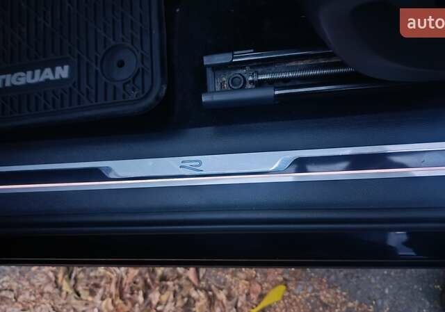 Черный Фольксваген Тигуан, объемом двигателя 2 л и пробегом 89 тыс. км за 26900 $, фото 76 на Automoto.ua