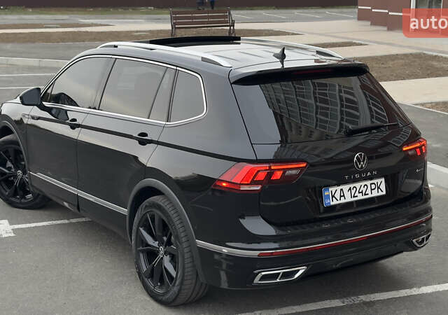 Черный Фольксваген Тигуан, объемом двигателя 1.98 л и пробегом 32 тыс. км за 33700 $, фото 12 на Automoto.ua