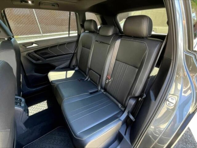 Черный Фольксваген Тигуан, объемом двигателя 2 л и пробегом 11 тыс. км за 7800 $, фото 16 на Automoto.ua