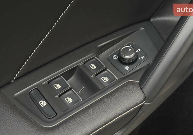 Черный Фольксваген Тигуан, объемом двигателя 1.98 л и пробегом 32 тыс. км за 33700 $, фото 43 на Automoto.ua