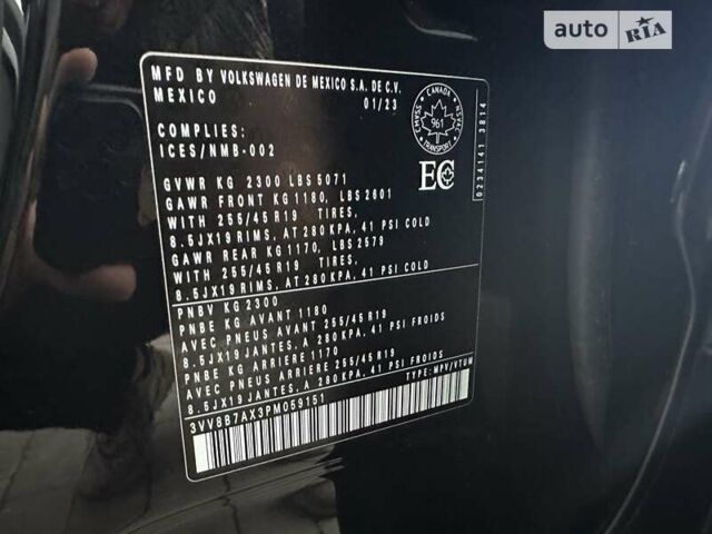 Чорний Фольксваген Тігуан, об'ємом двигуна 1.98 л та пробігом 8 тис. км за 33800 $, фото 29 на Automoto.ua