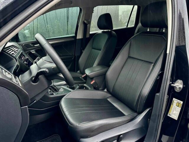 Черный Фольксваген Тигуан, объемом двигателя 2 л и пробегом 71 тыс. км за 27900 $, фото 14 на Automoto.ua