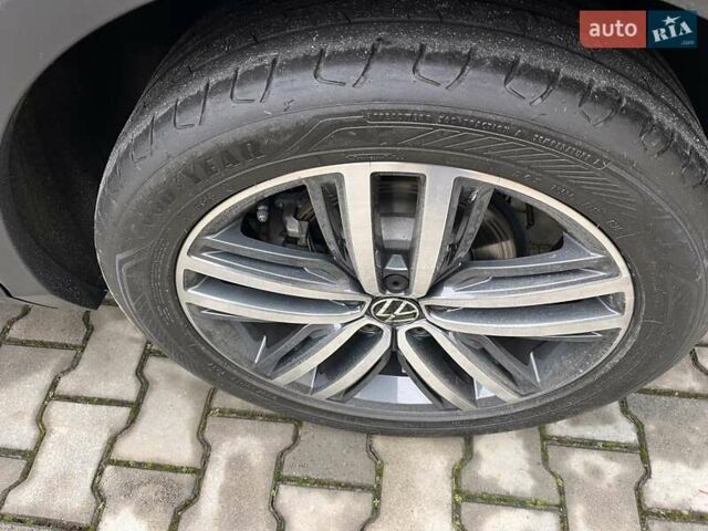 Чорний Фольксваген Тігуан, об'ємом двигуна 1.97 л та пробігом 164 тис. км за 35000 $, фото 11 на Automoto.ua