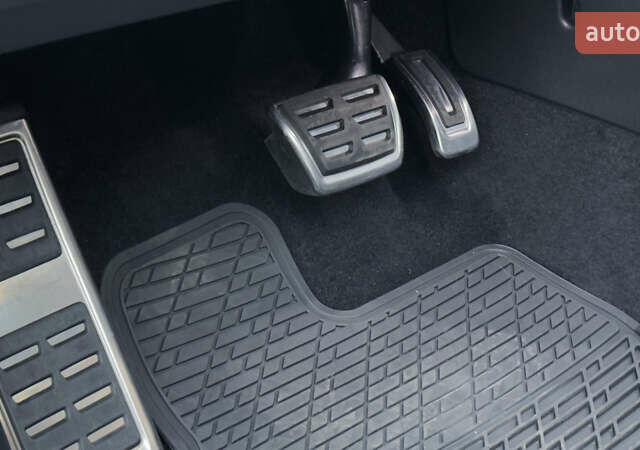 Черный Фольксваген Тигуан, объемом двигателя 1.98 л и пробегом 32 тыс. км за 33700 $, фото 59 на Automoto.ua