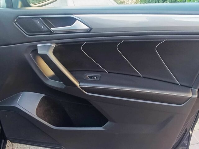 Черный Фольксваген Тигуан, объемом двигателя 2 л и пробегом 55 тыс. км за 26900 $, фото 15 на Automoto.ua