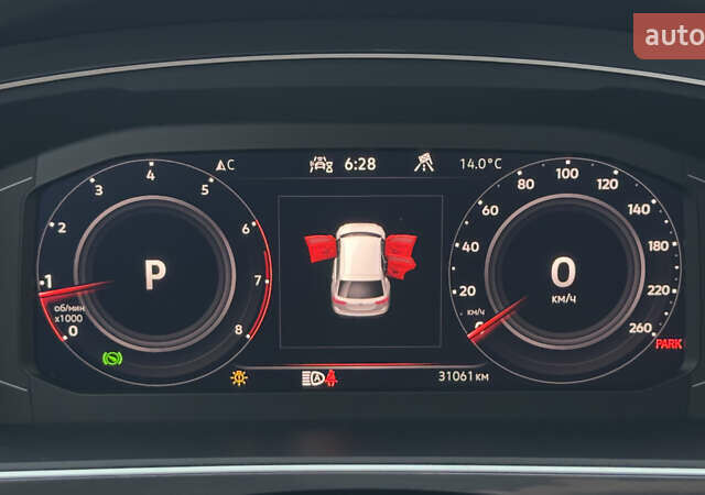 Черный Фольксваген Тигуан, объемом двигателя 1.98 л и пробегом 32 тыс. км за 33700 $, фото 57 на Automoto.ua