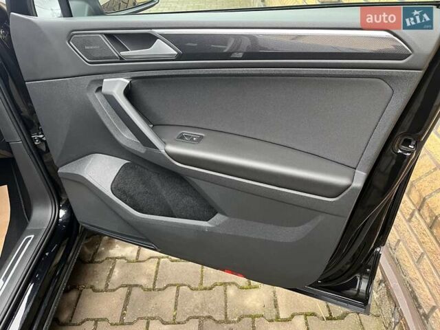 Чорний Фольксваген Тігуан, об'ємом двигуна 1.97 л та пробігом 164 тис. км за 35000 $, фото 34 на Automoto.ua