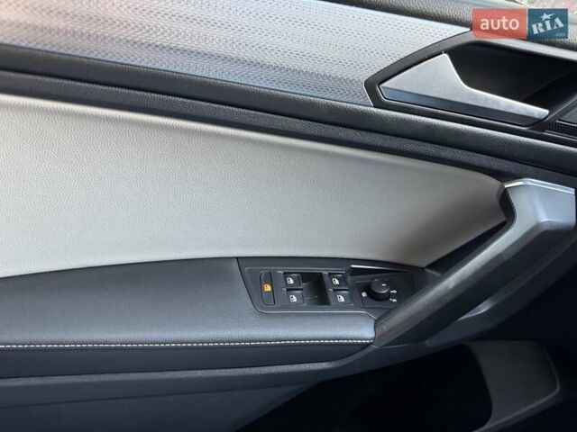 Черный Фольксваген Тигуан, объемом двигателя 1.98 л и пробегом 50 тыс. км за 23700 $, фото 27 на Automoto.ua