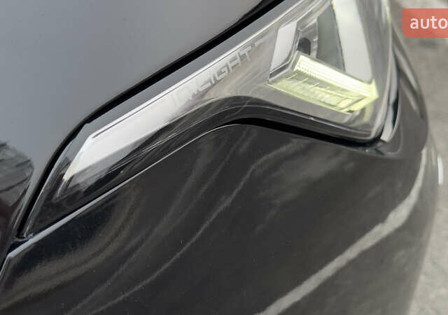 Черный Фольксваген Тигуан, объемом двигателя 1.98 л и пробегом 32 тыс. км за 33700 $, фото 2 на Automoto.ua