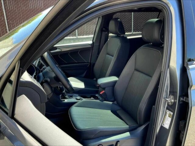 Черный Фольксваген Тигуан, объемом двигателя 2 л и пробегом 11 тыс. км за 7800 $, фото 14 на Automoto.ua