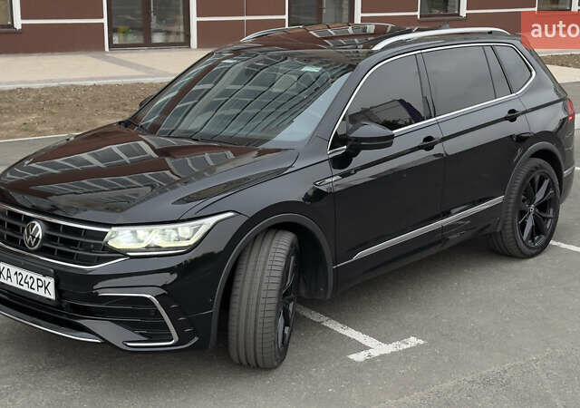Черный Фольксваген Тигуан, объемом двигателя 1.98 л и пробегом 32 тыс. км за 33700 $, фото 8 на Automoto.ua