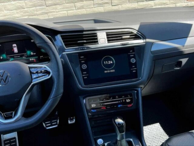 Черный Фольксваген Тигуан, объемом двигателя 2 л и пробегом 11 тыс. км за 7800 $, фото 11 на Automoto.ua