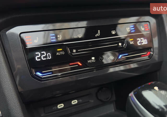 Черный Фольксваген Тигуан, объемом двигателя 1.98 л и пробегом 32 тыс. км за 33700 $, фото 51 на Automoto.ua