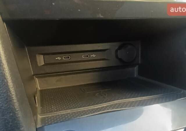 Черный Фольксваген Тигуан, объемом двигателя 2 л и пробегом 89 тыс. км за 26900 $, фото 40 на Automoto.ua