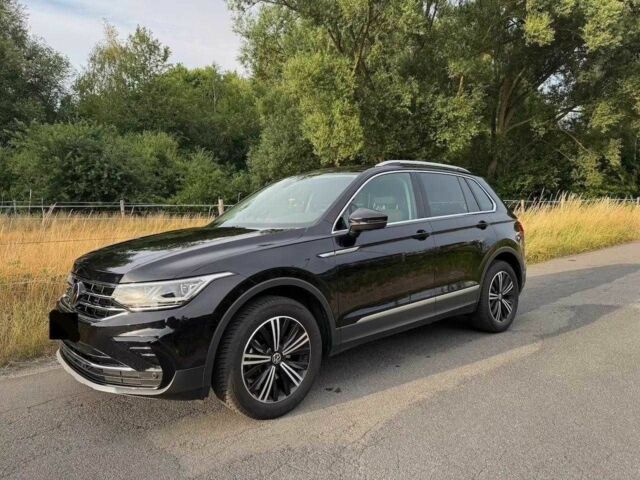 Чорний Фольксваген Тігуан, об'ємом двигуна 0 л та пробігом 42 тис. км за 19000 $, фото 2 на Automoto.ua