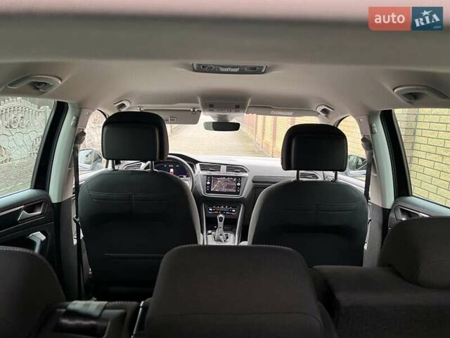 Чорний Фольксваген Тігуан, об'ємом двигуна 1.97 л та пробігом 164 тис. км за 35000 $, фото 30 на Automoto.ua