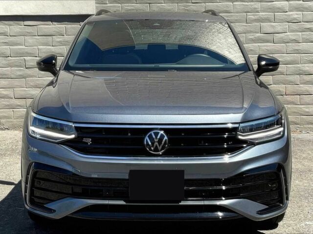 Черный Фольксваген Тигуан, объемом двигателя 2 л и пробегом 11 тыс. км за 7800 $, фото 1 на Automoto.ua