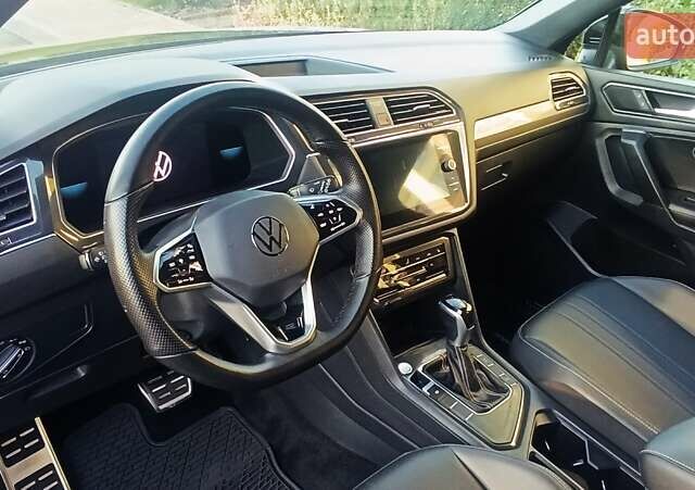 Черный Фольксваген Тигуан, объемом двигателя 2 л и пробегом 89 тыс. км за 26900 $, фото 36 на Automoto.ua