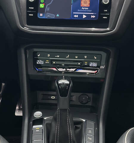 Черный Фольксваген Тигуан, объемом двигателя 1.98 л и пробегом 32 тыс. км за 33700 $, фото 33 на Automoto.ua