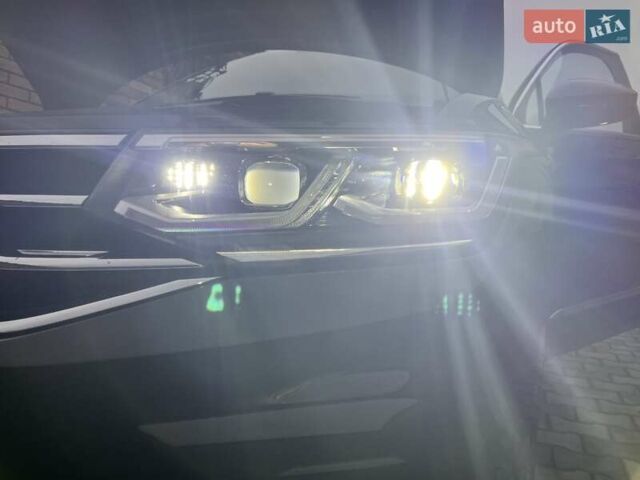 Чорний Фольксваген Тігуан, об'ємом двигуна 1.97 л та пробігом 164 тис. км за 35000 $, фото 38 на Automoto.ua