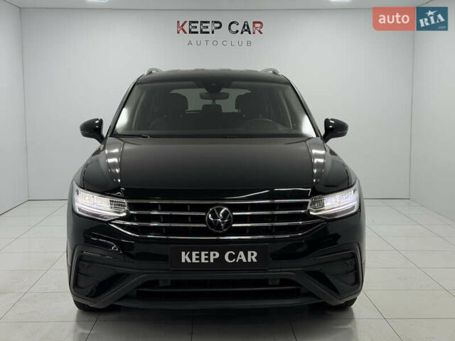 Черный Фольксваген Тигуан, объемом двигателя 2 л и пробегом 13 тыс. км за 27800 $, фото 2 на Automoto.ua