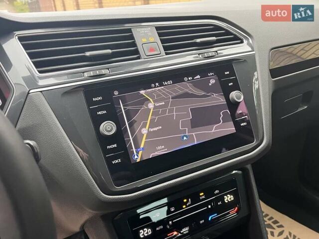 Чорний Фольксваген Тігуан, об'ємом двигуна 1.97 л та пробігом 164 тис. км за 35000 $, фото 21 на Automoto.ua