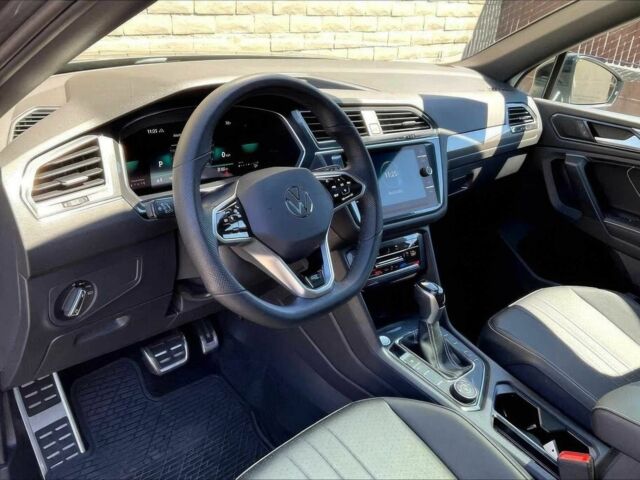 Черный Фольксваген Тигуан, объемом двигателя 2 л и пробегом 11 тыс. км за 7800 $, фото 5 на Automoto.ua