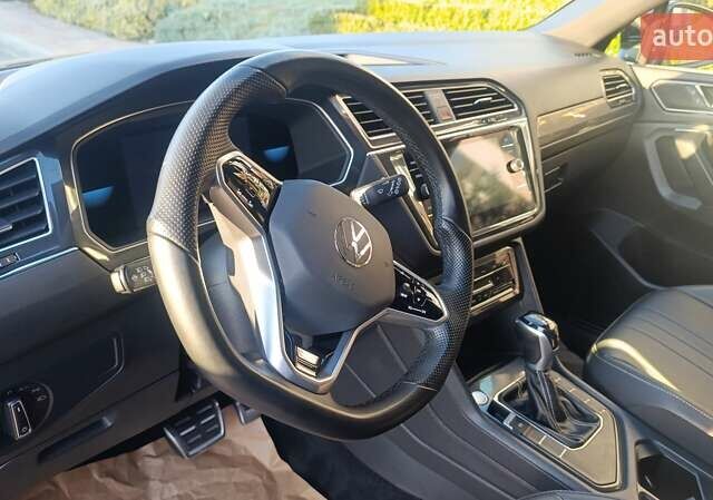 Черный Фольксваген Тигуан, объемом двигателя 2 л и пробегом 89 тыс. км за 26900 $, фото 47 на Automoto.ua