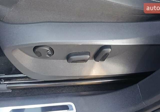 Черный Фольксваген Тигуан, объемом двигателя 2 л и пробегом 89 тыс. км за 26900 $, фото 34 на Automoto.ua