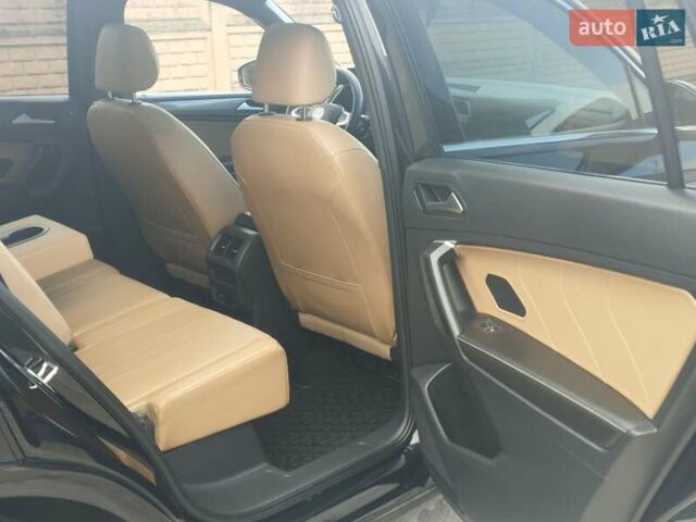 Чорний Фольксваген Тігуан, об'ємом двигуна 1.98 л та пробігом 28 тис. км за 27800 $, фото 9 на Automoto.ua