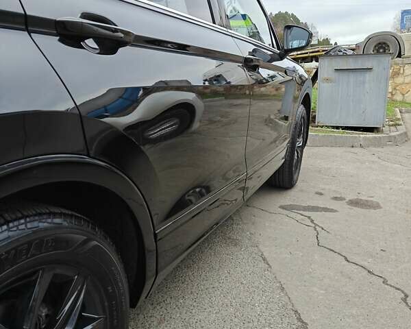 Чорний Фольксваген Тігуан, об'ємом двигуна 1.98 л та пробігом 55 тис. км за 28500 $, фото 6 на Automoto.ua