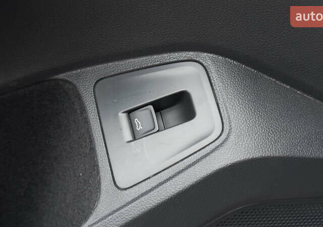 Черный Фольксваген Тигуан, объемом двигателя 1.98 л и пробегом 32 тыс. км за 33700 $, фото 58 на Automoto.ua