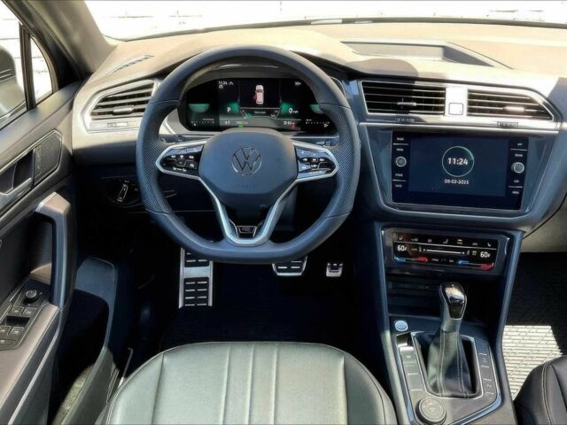 Черный Фольксваген Тигуан, объемом двигателя 2 л и пробегом 11 тыс. км за 7800 $, фото 12 на Automoto.ua