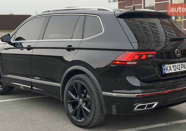 Черный Фольксваген Тигуан, объемом двигателя 1.98 л и пробегом 32 тыс. км за 33700 $, фото 10 на Automoto.ua