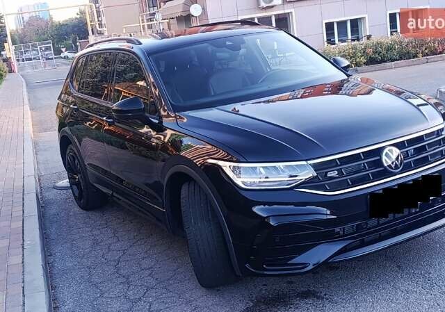 Черный Фольксваген Тигуан, объемом двигателя 2 л и пробегом 89 тыс. км за 26900 $, фото 61 на Automoto.ua