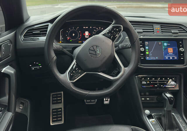 Черный Фольксваген Тигуан, объемом двигателя 1.98 л и пробегом 32 тыс. км за 33700 $, фото 37 на Automoto.ua