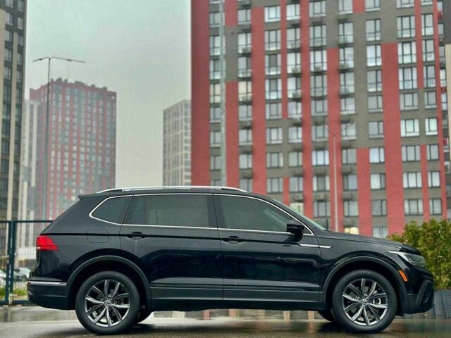 Черный Фольксваген Тигуан, объемом двигателя 2 л и пробегом 71 тыс. км за 27900 $, фото 5 на Automoto.ua