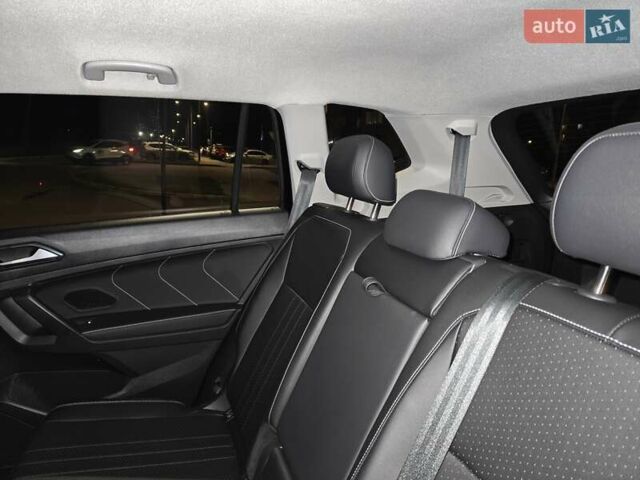 Чорний Фольксваген Тігуан, об'ємом двигуна 1.98 л та пробігом 55 тис. км за 28500 $, фото 18 на Automoto.ua