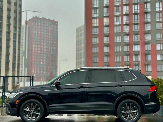 Черный Фольксваген Тигуан, объемом двигателя 2 л и пробегом 71 тыс. км за 27900 $, фото 7 на Automoto.ua