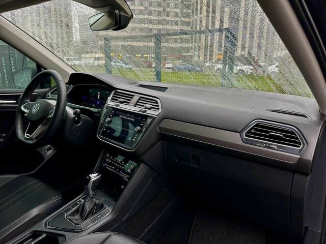 Черный Фольксваген Тигуан, объемом двигателя 2 л и пробегом 71 тыс. км за 27900 $, фото 16 на Automoto.ua