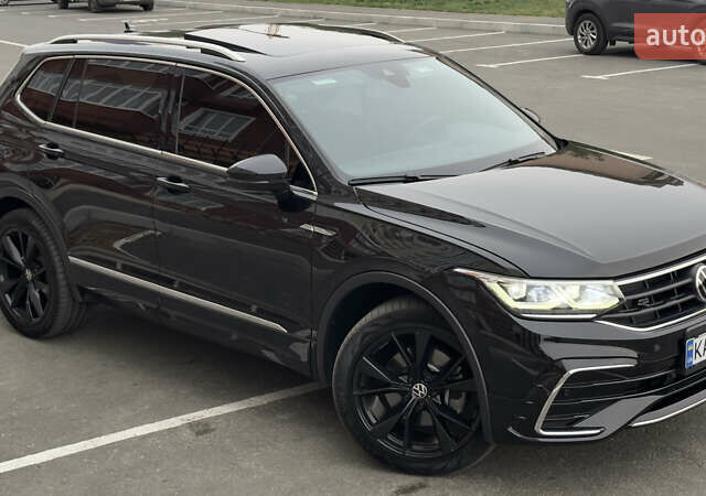 Черный Фольксваген Тигуан, объемом двигателя 1.98 л и пробегом 32 тыс. км за 33700 $, фото 3 на Automoto.ua