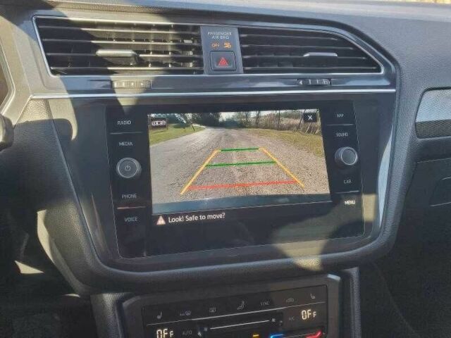 Черный Фольксваген Тигуан, объемом двигателя 2 л и пробегом 15 тыс. км за 11500 $, фото 17 на Automoto.ua